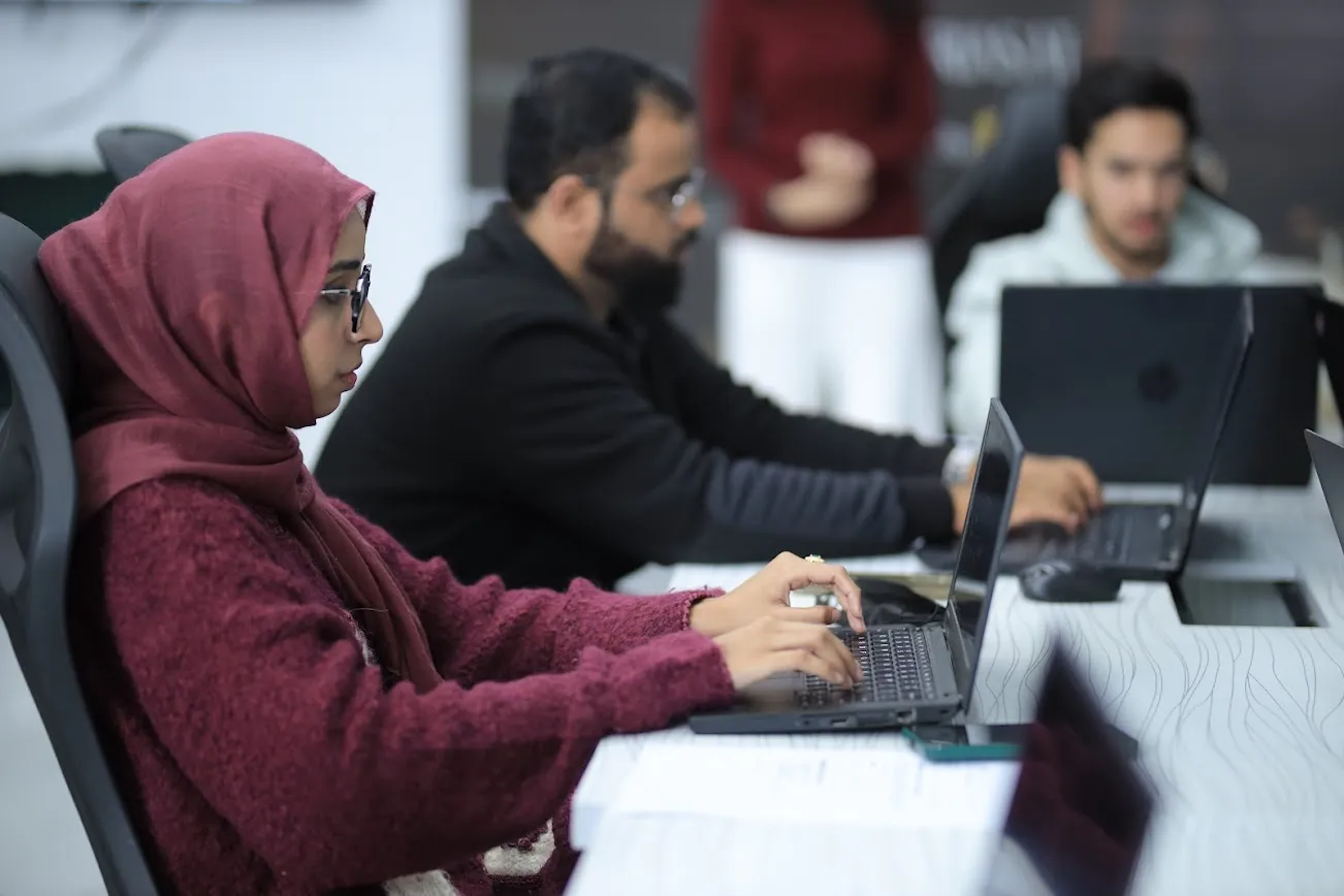 1WYvUjm_uf9hgF-LXANJEk3tbVa_xZrMew1447-h868-iv1